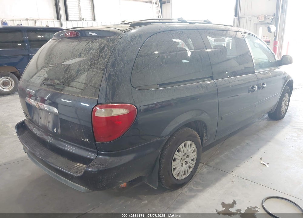 2006 CHRYSLER TOWN & COUNTRY LX VIN: 2A4GP44R06R697639
