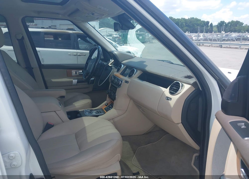 2016 LAND ROVER LR4 VIN: SALAG2V6XGA789182