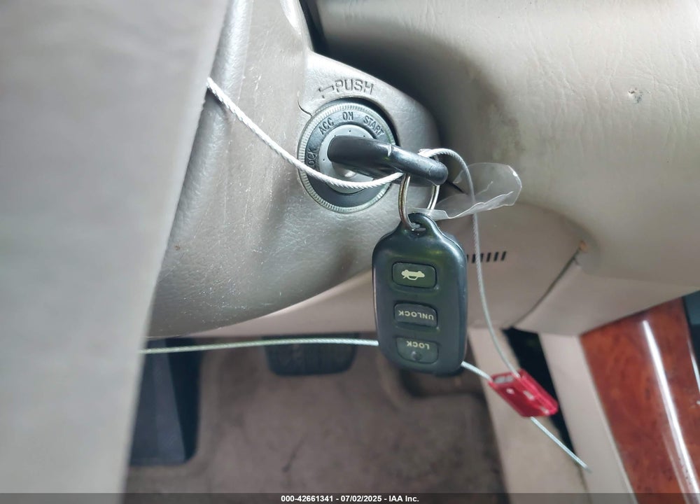 2003 TOYOTA CAMRY XLE VIN: 4T1BE30K03U172860