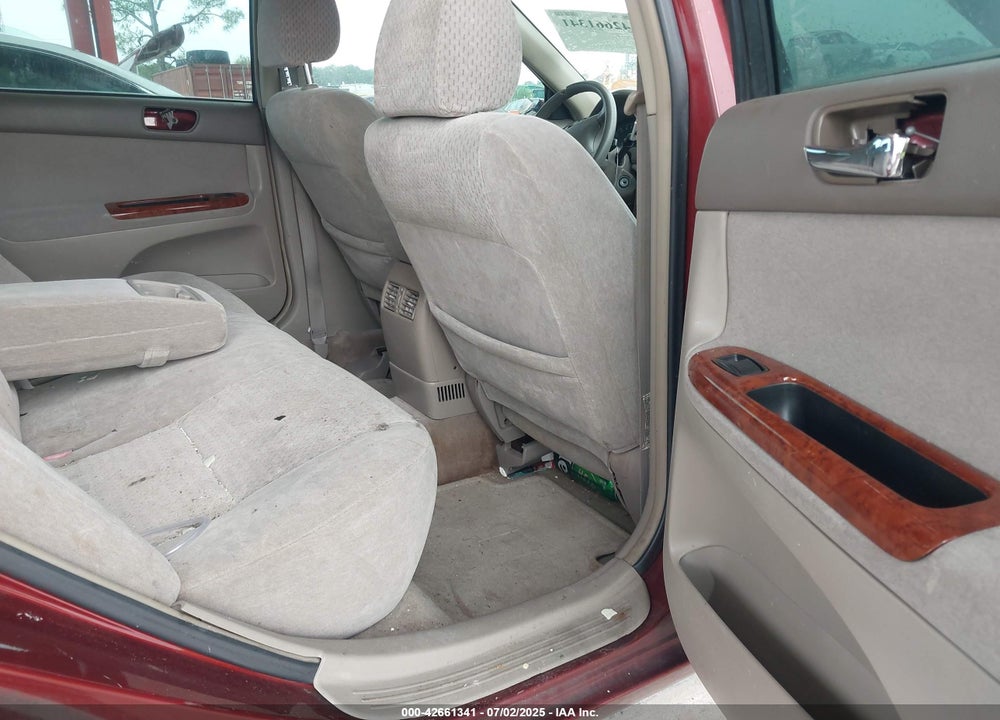 2003 TOYOTA CAMRY XLE VIN: 4T1BE30K03U172860