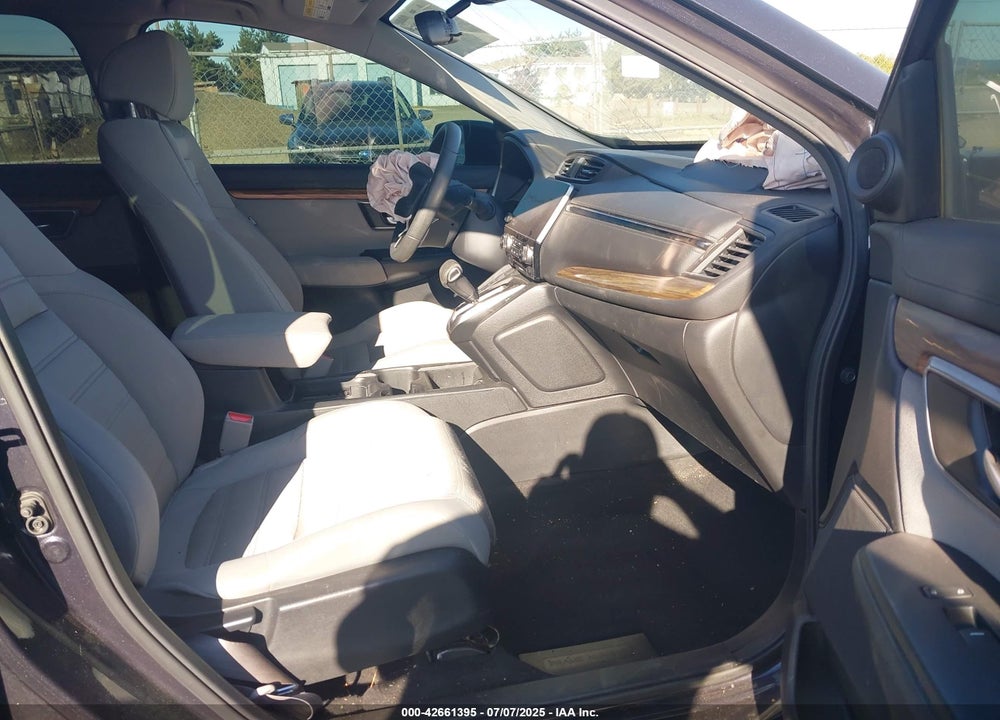 2017 HONDA CR-V VIN: 2HKRW2H50HH688713