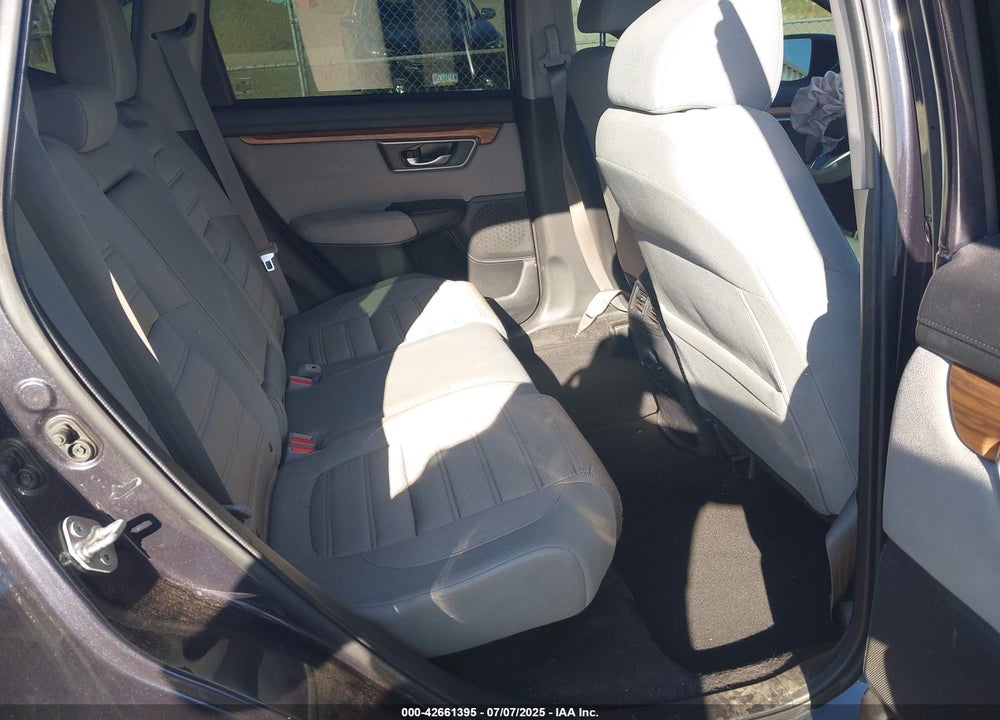 2017 HONDA CR-V VIN: 2HKRW2H50HH688713