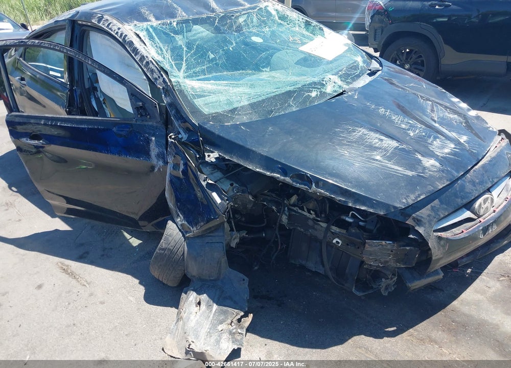 2016 HYUNDAI ACCENT VIN: KMHCT4AE2GU121469