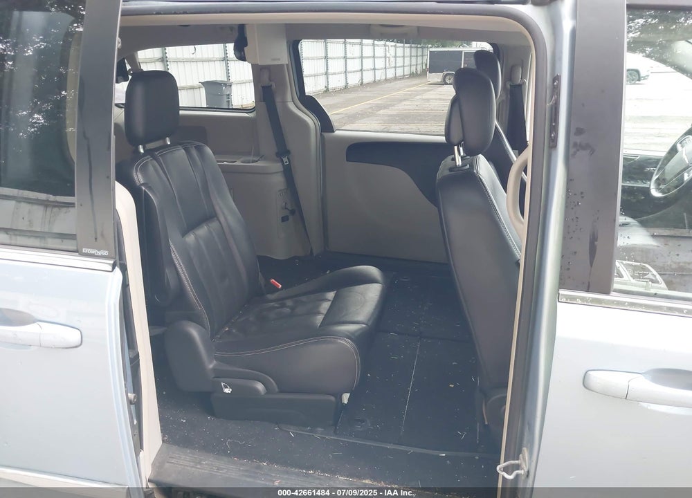 2012 CHRYSLER TOWN & COUNTRY VIN: 2C4RC1BG7CR411436
