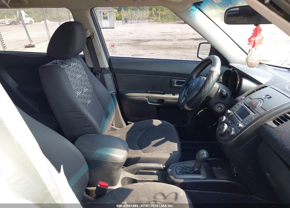 2011 KIA SOUL VIN: KNDJT2A21B7219194