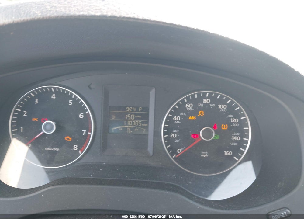 2014 VOLKSWAGEN JETTA VIN: 3VWD17AJ0EM393384