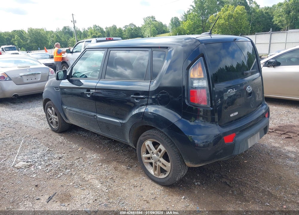 2011 KIA SOUL VIN: KNDJT2A29B7203891