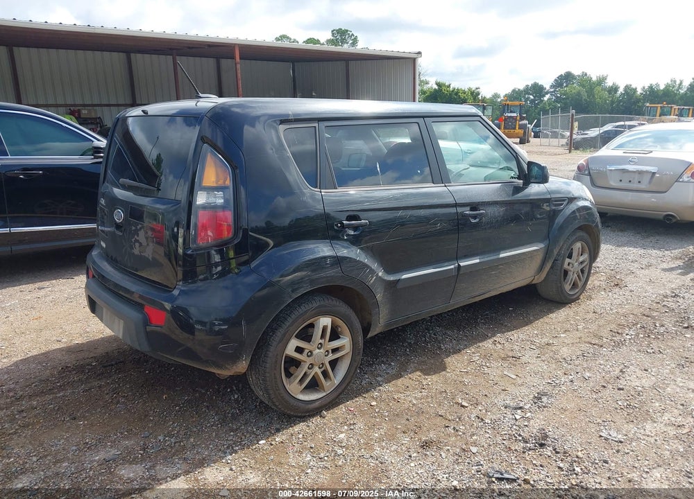 2011 KIA SOUL VIN: KNDJT2A29B7203891