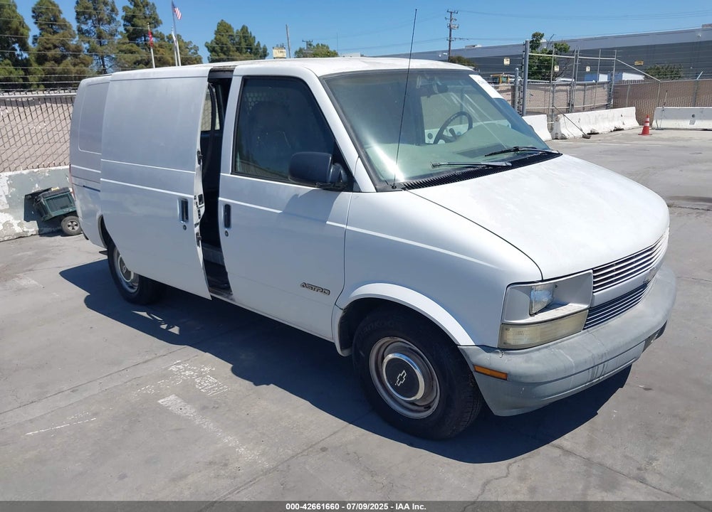 1998 CHEVROLET ASTRO VIN: 1GCDM19W7WB144466