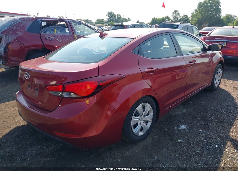 2016 HYUNDAI ELANTRA SE VIN: 5NPDH4AE8GH733728