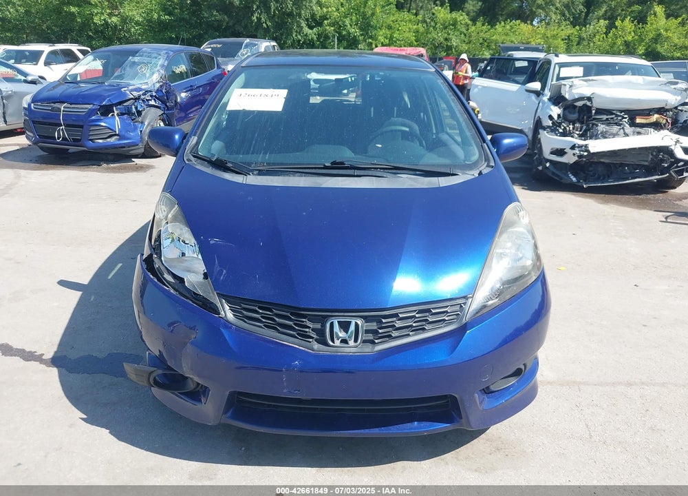 2013 HONDA FIT SPORT VIN: JHMGE8H53DC042390