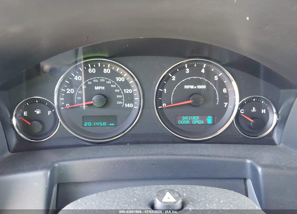 2006 JEEP COMMANDER VIN: 1J8HG48N96C151697