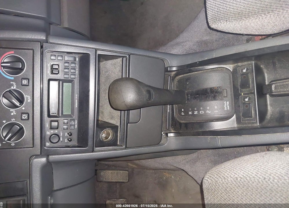 1995 VOLVO 940 VIN: YV1JW8313S3149570