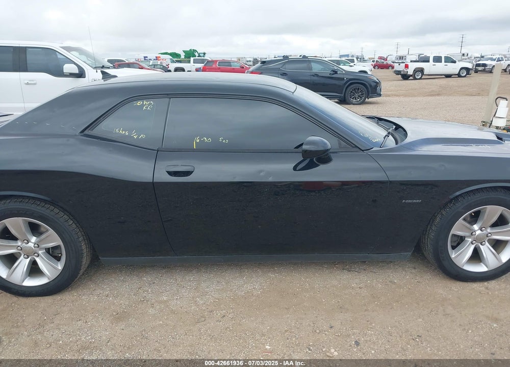 2018 DODGE CHALLENGER VIN: 2C3CDZBT7JH152033