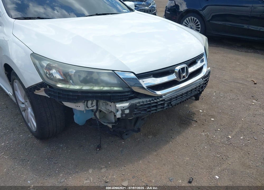 2015 HONDA ACCORD VIN: 1HGCR3F86FA003104