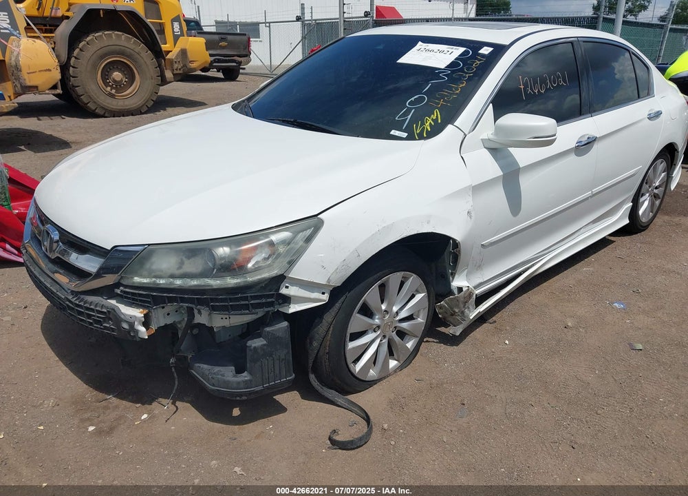 2015 HONDA ACCORD VIN: 1HGCR3F86FA003104