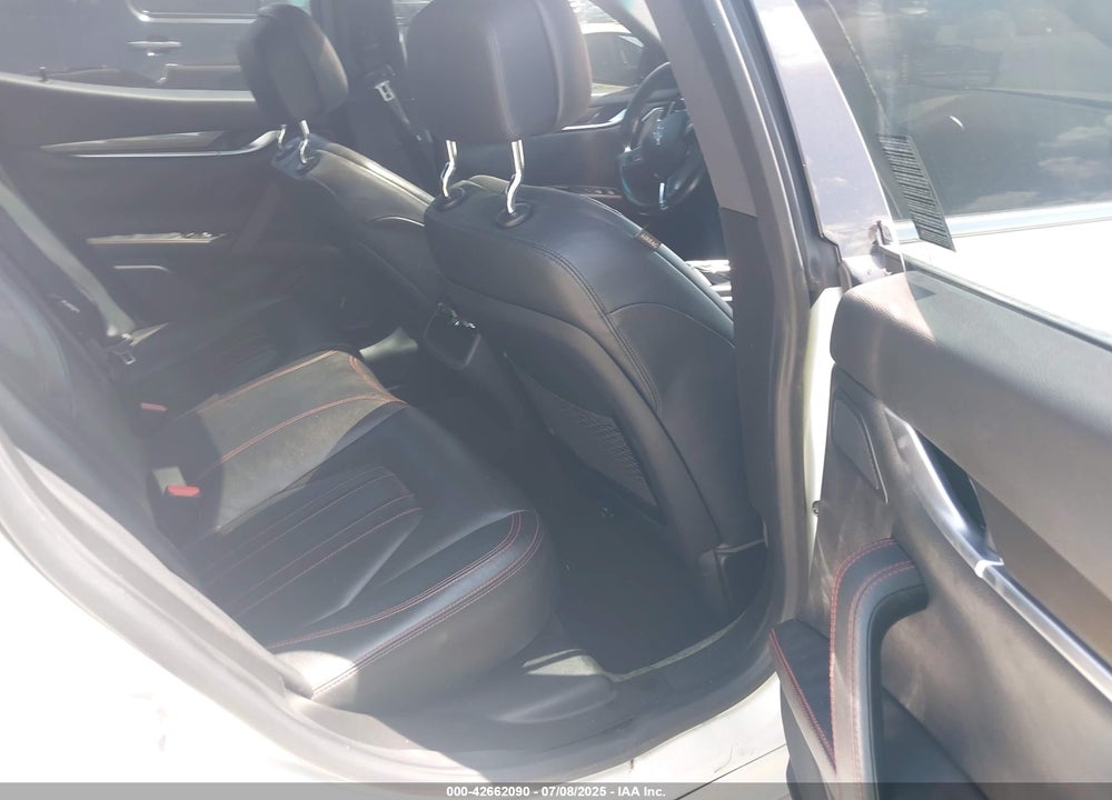 2015 MASERATI GHIBLI VIN: ZAM57XSA5F1140401