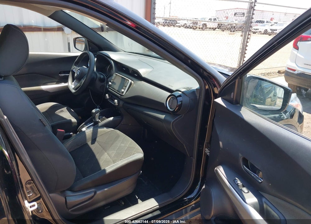 2019 NISSAN KICKS VIN: 3N1CP5CU2KL553942