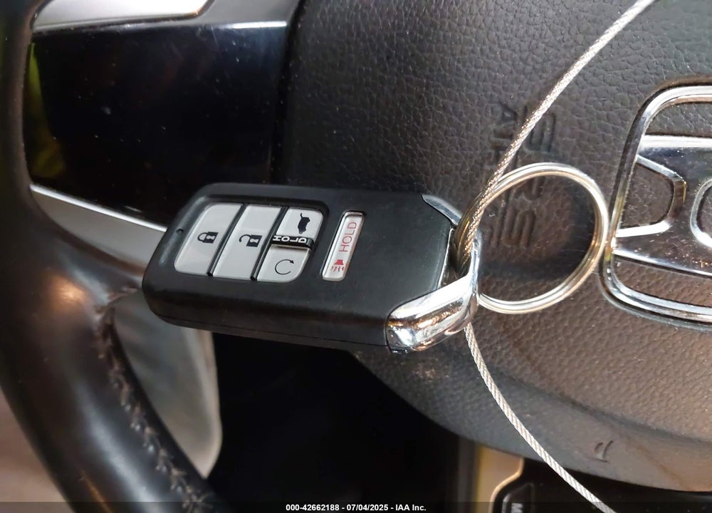 2019 HONDA CR-V VIN: 2HKRW2H83KH608449