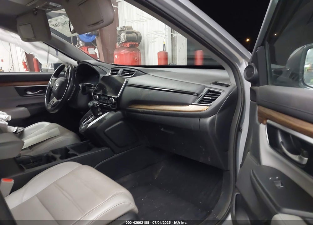2019 HONDA CR-V VIN: 2HKRW2H83KH608449