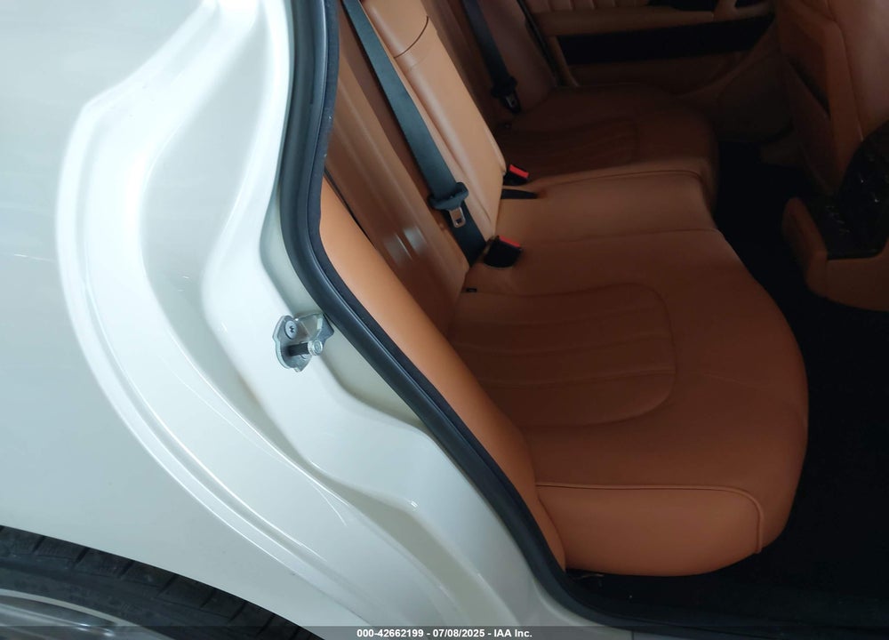 2013 MASERATI QUATTROPORTE S VIN: ZAM39NKA7D0066682