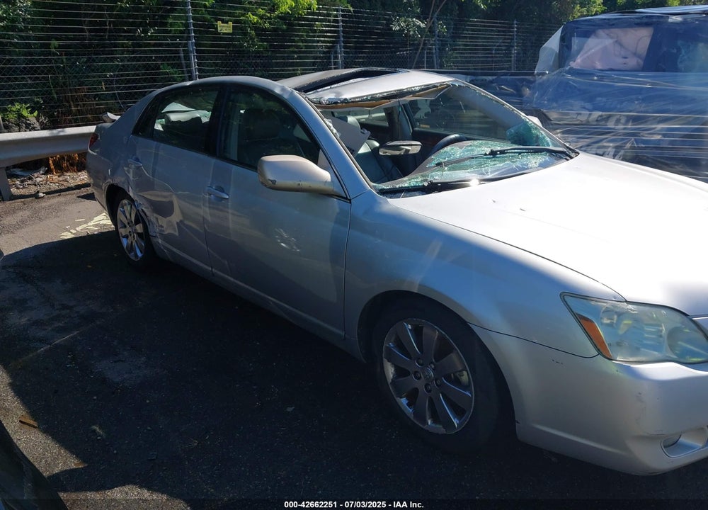 2005 TOYOTA AVALON XLS VIN: 4T1BK36B45U026982