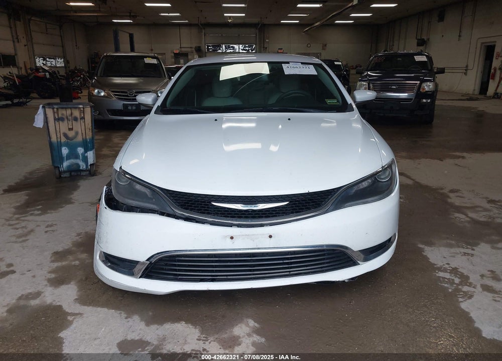 2016 CHRYSLER 200 VIN: 1C3CCCAB5GN130122