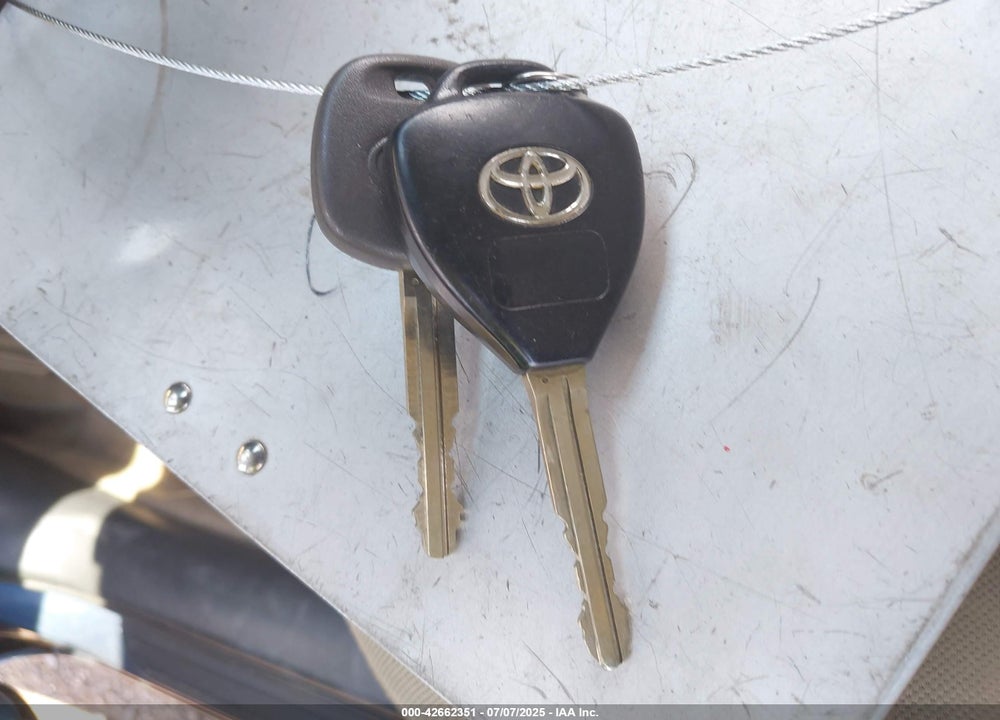 2009 TOYOTA RAV4 VIN: JTMBF33V395006178