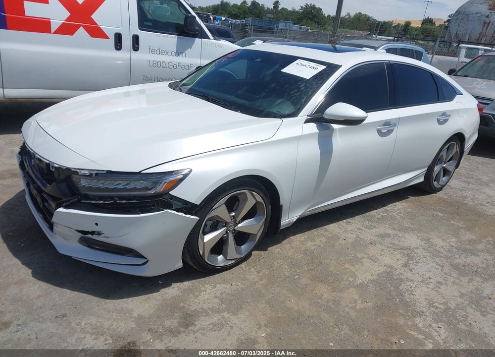 2018 HONDA ACCORD VIN: 1HGCV2F94JA012665