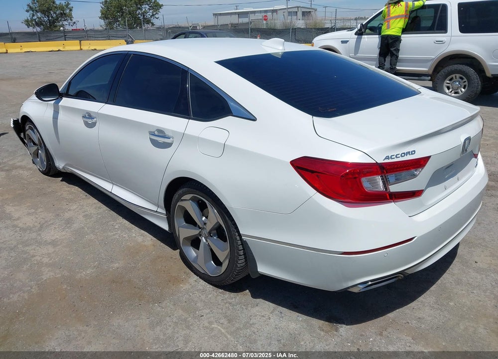2018 HONDA ACCORD VIN: 1HGCV2F94JA012665