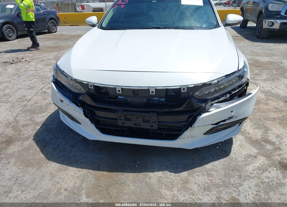 2018 HONDA ACCORD VIN: 1HGCV2F94JA012665
