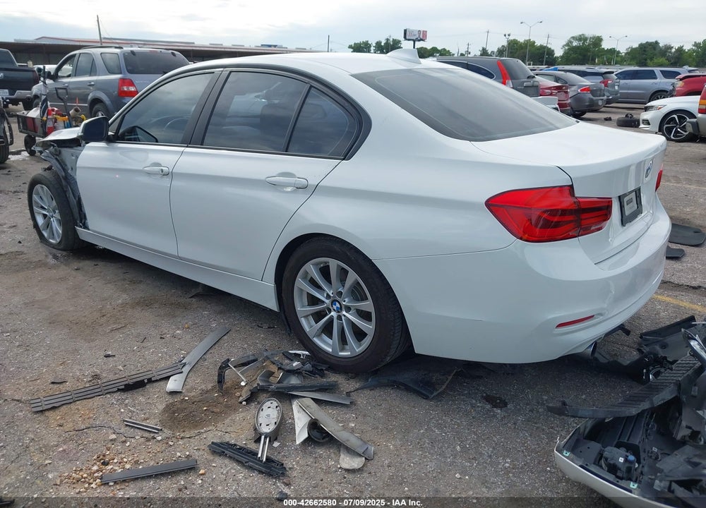 2018 BMW 3 SERIES VIN: WBA8A9C52JAH14185