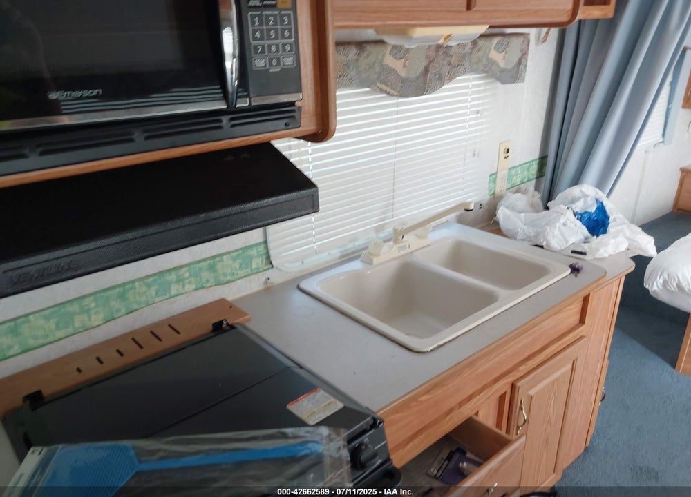 2003 DUTCHMAN TRAILER VIN: 47CT90K273M412607
