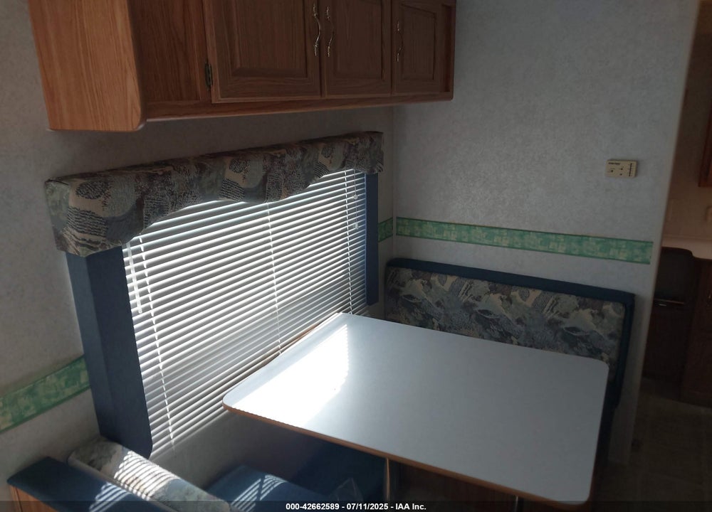 2003 DUTCHMAN TRAILER VIN: 47CT90K273M412607