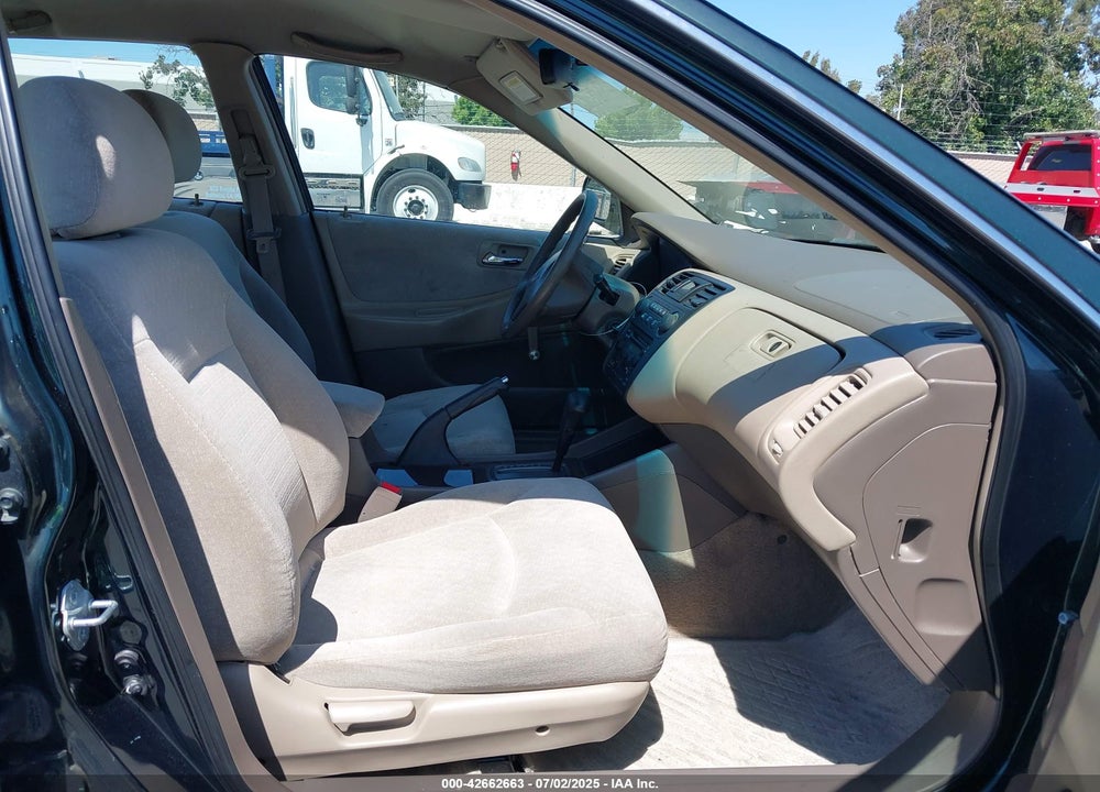 2001 HONDA ACCORD VALUE PACKAGE VIN: 1HGCF86601A032045