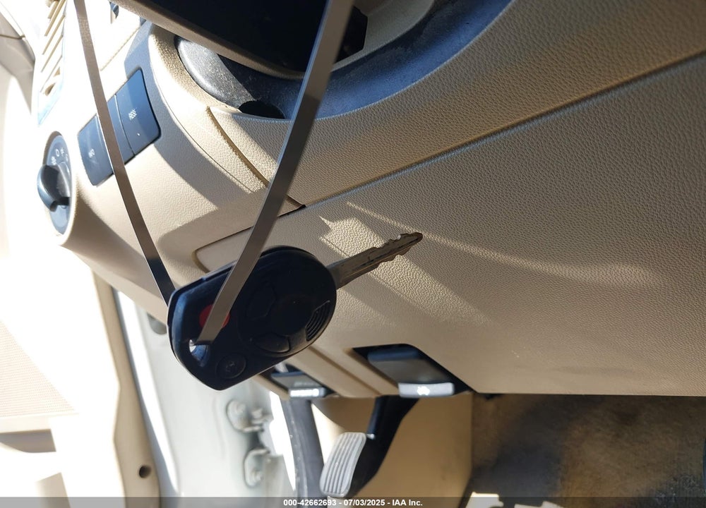 2011 FORD ESCAPE VIN: 1FMCU0E77BKB44834