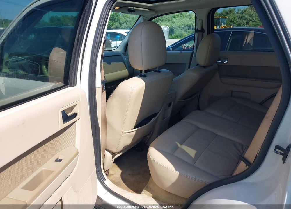 2011 FORD ESCAPE VIN: 1FMCU0E77BKB44834