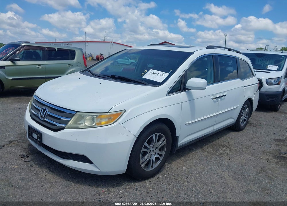 2011 HONDA ODYSSEY VIN: 5FNRL5H6XBB002461