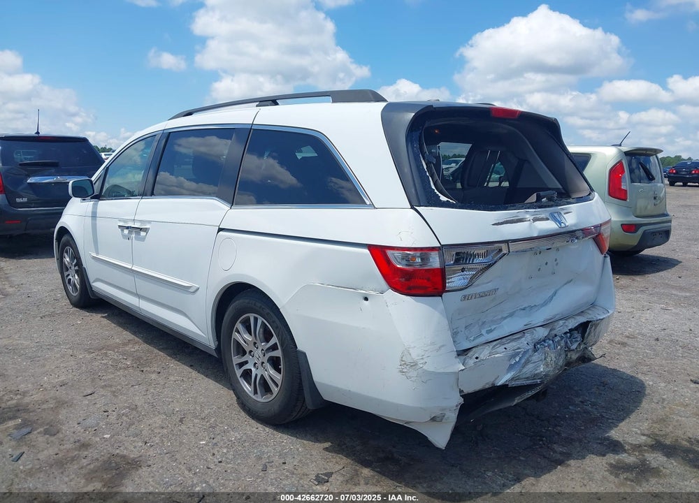 2011 HONDA ODYSSEY VIN: 5FNRL5H6XBB002461