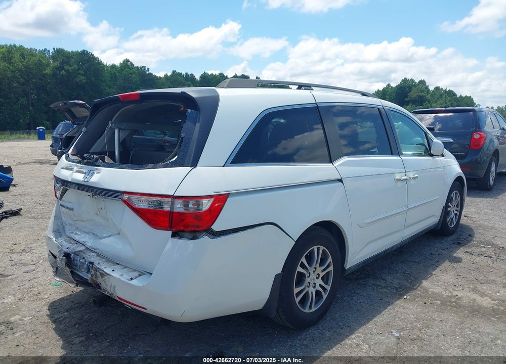 2011 HONDA ODYSSEY VIN: 5FNRL5H6XBB002461