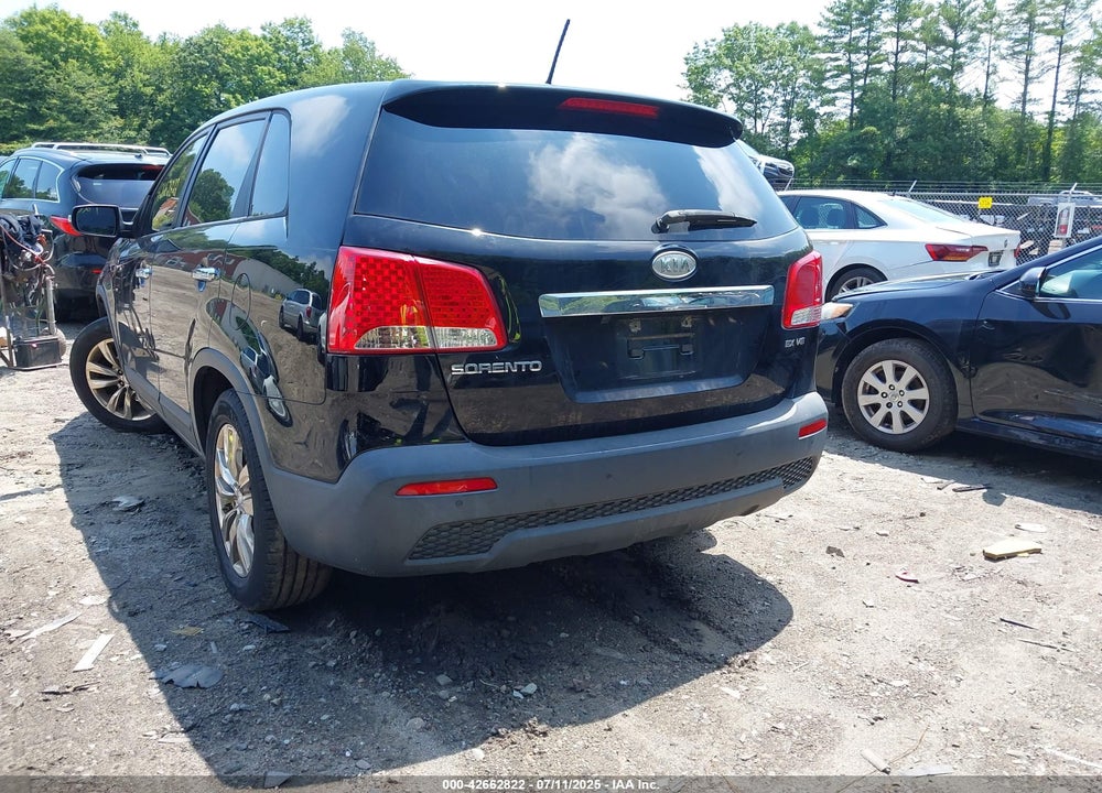 2011 KIA SORENTO EX V6 VIN: 5XYKU4A24BG013612
