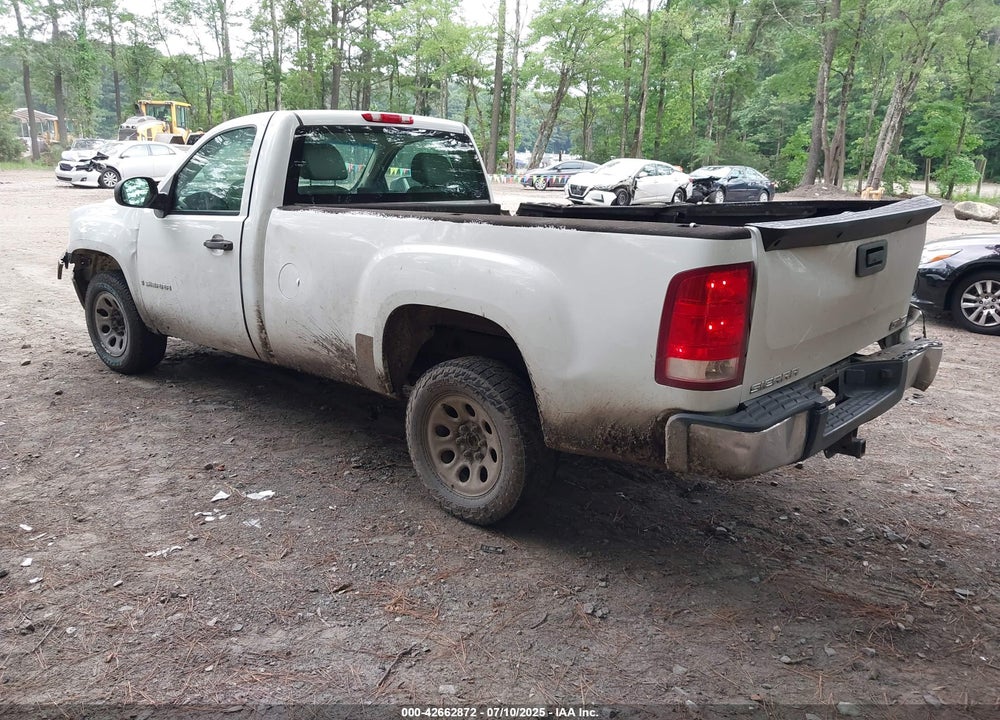 2008 GMC SIERRA 1500 WORK TRUCK VIN: 1GTEC14C58Z135313