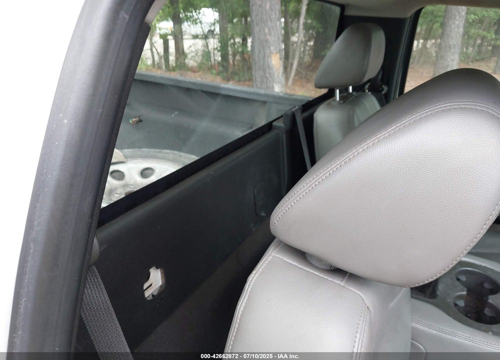 2008 GMC SIERRA 1500 WORK TRUCK VIN: 1GTEC14C58Z135313