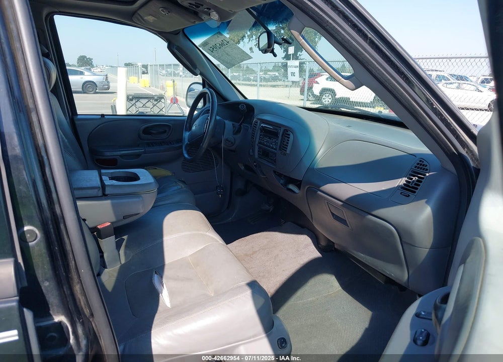2003 FORD F-150 LARIAT/XLT VIN: 1FTRW08L93KD87712