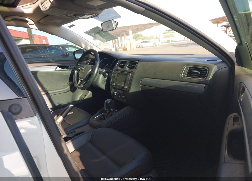 2017 VOLKSWAGEN JETTA VIN: 3VWDB7AJ9HM403136