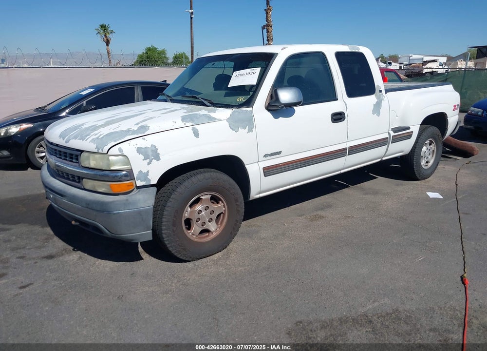 2000 CHEVROLET SILVERADO 1500 LS VIN: 2GCEK19T2Y1177698