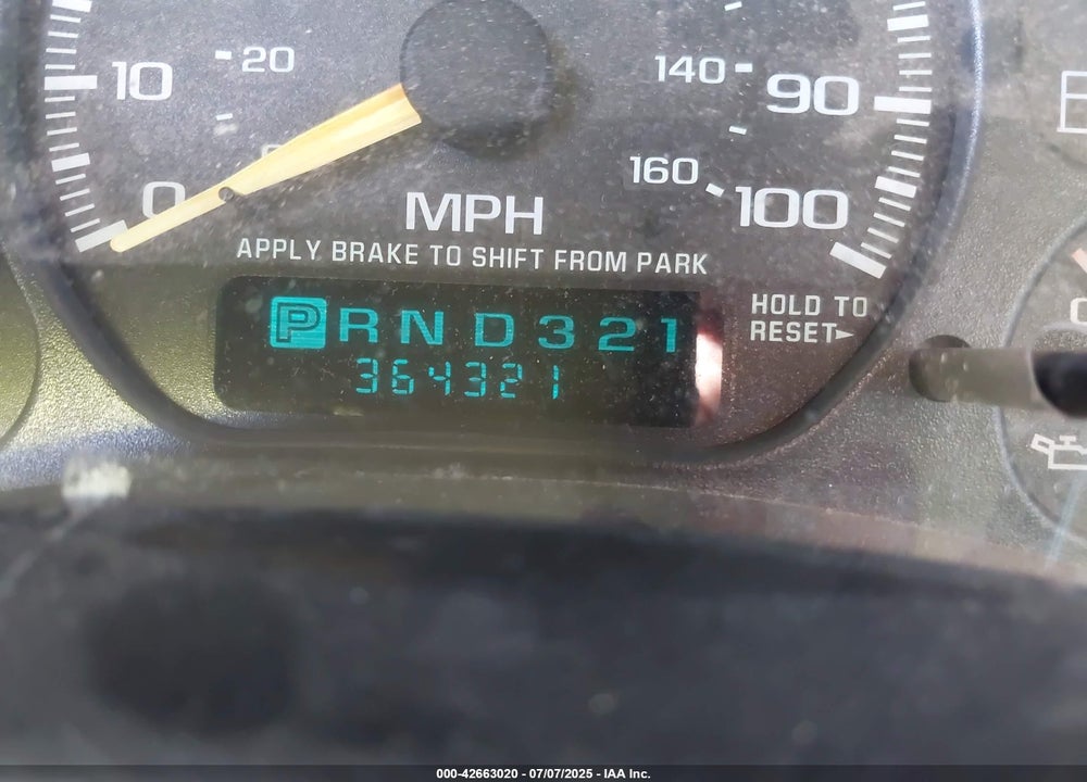 2000 CHEVROLET SILVERADO 1500 LS VIN: 2GCEK19T2Y1177698