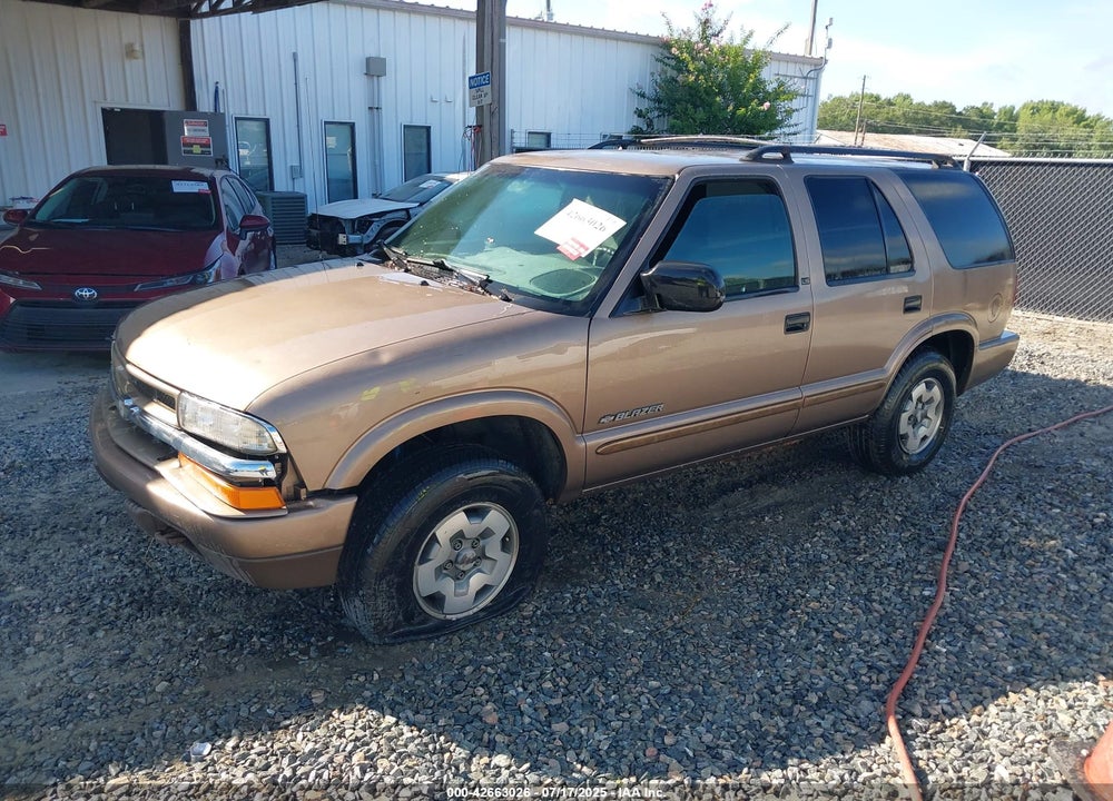 2002 CHEVROLET BLAZER LS VIN: 1GNDT13W42K196425