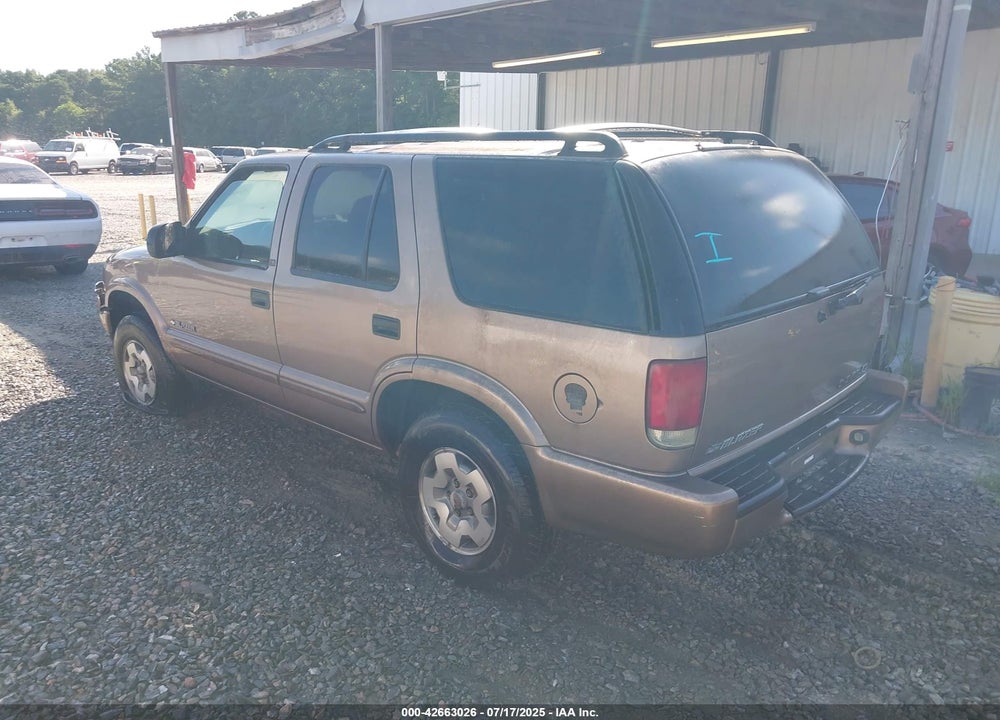 2002 CHEVROLET BLAZER LS VIN: 1GNDT13W42K196425
