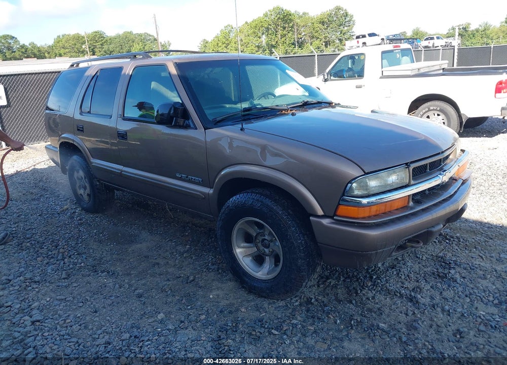 2002 CHEVROLET BLAZER LS VIN: 1GNDT13W42K196425